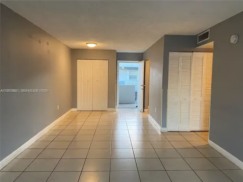 1735 W 60th Street Hialeah FL 33012