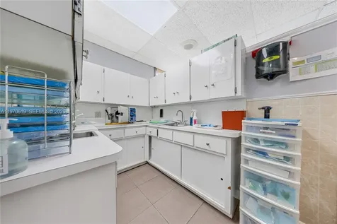 432 NW 12th Avenue Miami FL 33128