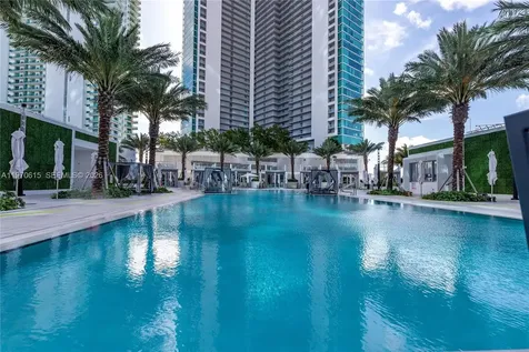 851 NE 1st Avenue Miami FL 33132