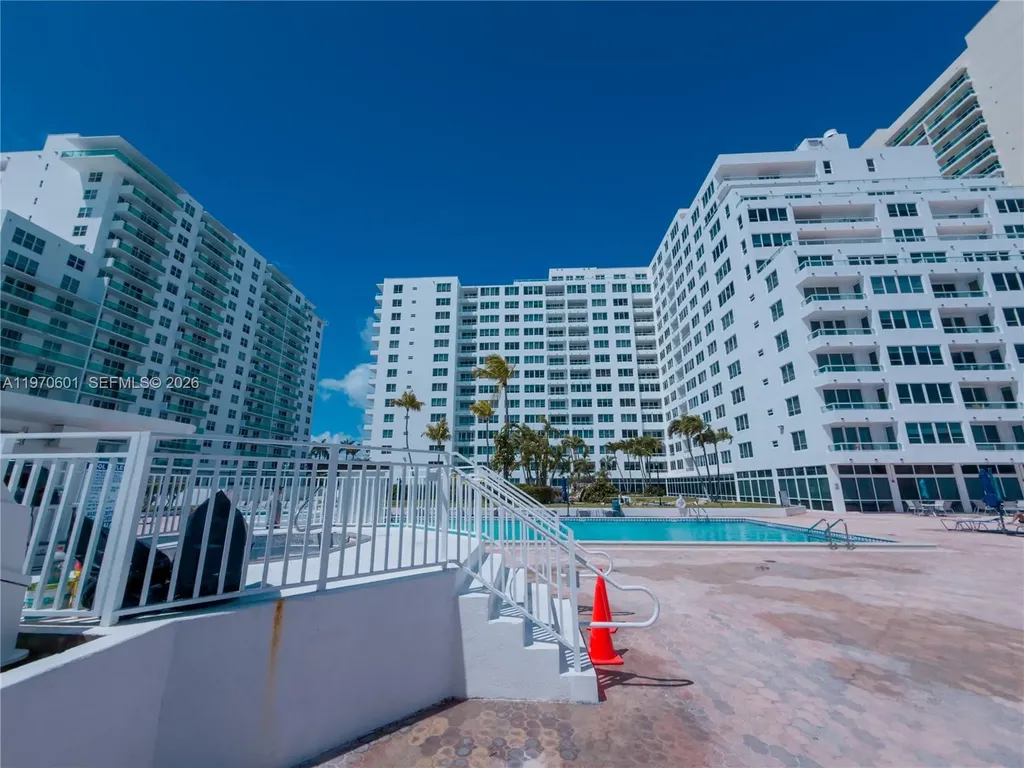 5005 Collins Avenue Miami Beach FL 33140