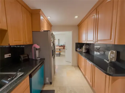 5005 Collins Avenue Miami Beach FL 33140