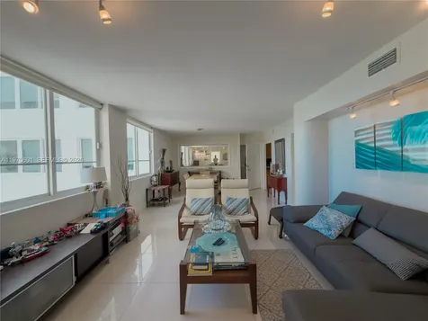 5005 Collins Avenue Miami Beach FL 33140