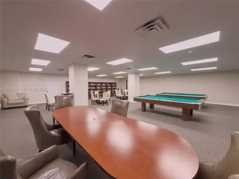 5005 Collins Avenue Miami Beach FL 33140