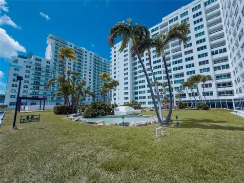 5005 Collins Avenue Miami Beach FL 33140