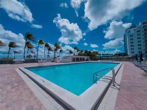 5005 Collins Avenue Miami Beach FL 33140
