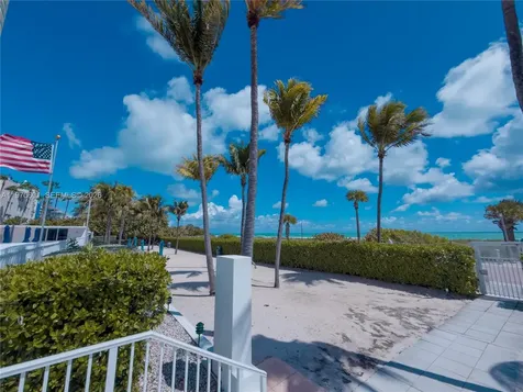 5005 Collins Avenue Miami Beach FL 33140