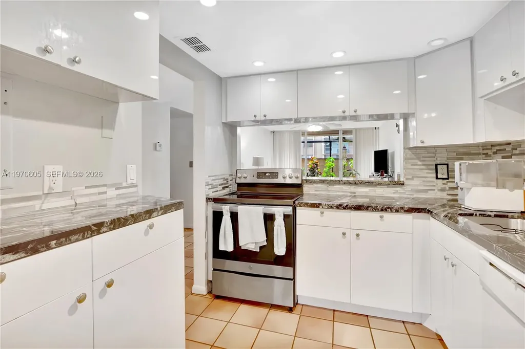 10525 SW 112th Avenue Miami FL 33176