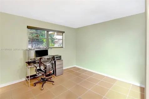 10525 SW 112th Avenue Miami FL 33176