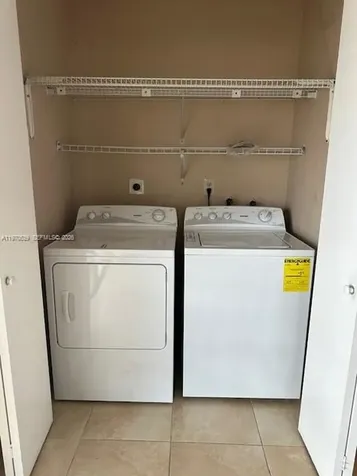 1521 W 42nd Place Hialeah FL 33012