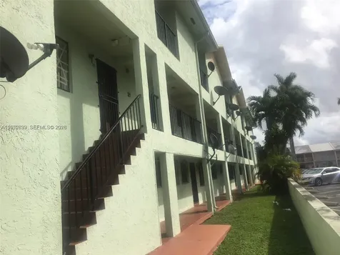 1521 W 42nd Place Hialeah FL 33012