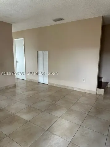 1521 W 42nd Place Hialeah FL 33012