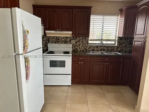 1521 W 42nd Place Hialeah FL 33012