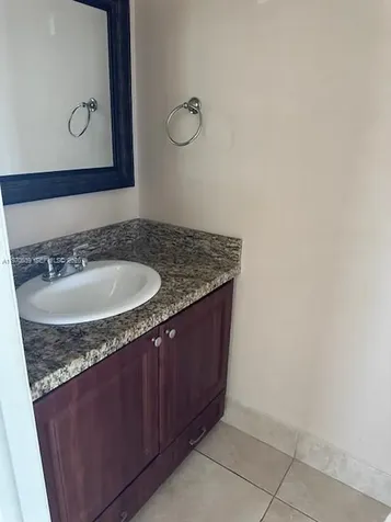 1521 W 42nd Place Hialeah FL 33012