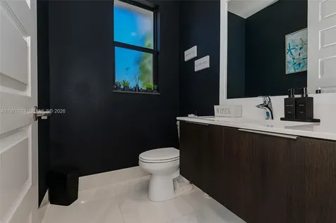 7902 NW 105th Court Doral FL 33178