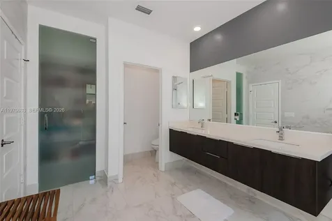 7902 NW 105th Court Doral FL 33178