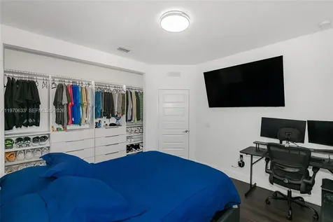 7902 NW 105th Court Doral FL 33178