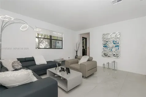 7902 NW 105th Court Doral FL 33178