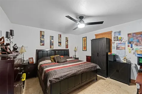 3140 NW 59th Street Miami FL 33142