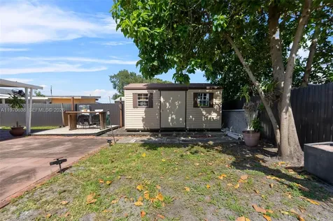 3140 NW 59th Street Miami FL 33142