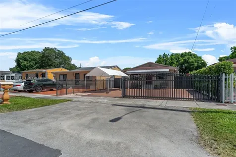 3140 NW 59th Street Miami FL 33142