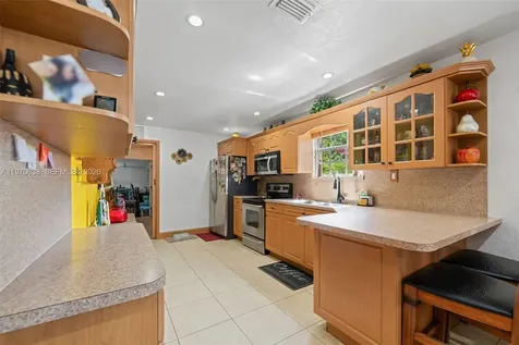 3140 NW 59th Street Miami FL 33142