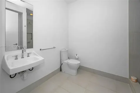 17475 Collins Avenue Sunny Isles Beach FL 33160