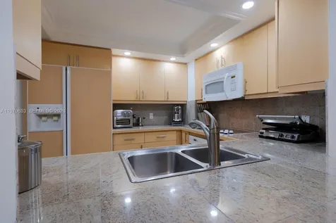 2901 S Bayshore Drive Miami FL 33133