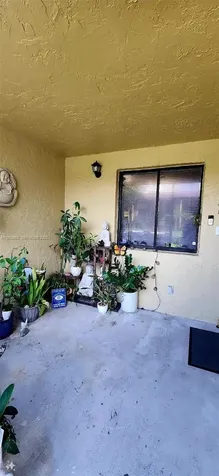 327 Lakeview Drive Weston FL 33326