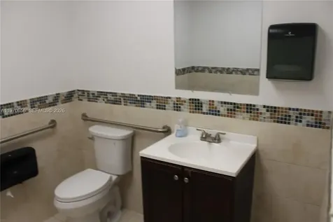 7620 NW 25 Street Miami FL 33122