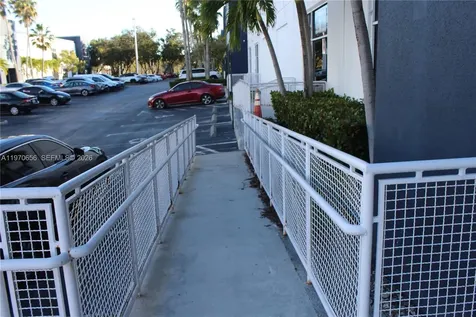 7620 NW 25 Street Miami FL 33122