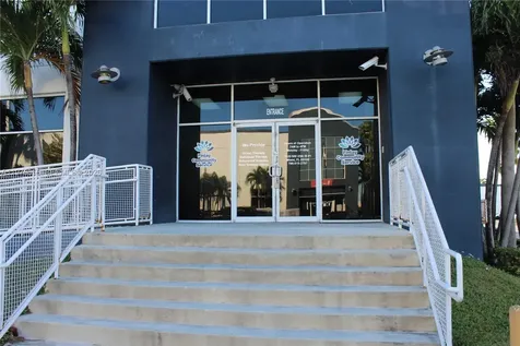 7620 NW 25 Street Miami FL 33122