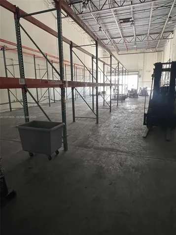 7620 NW 25 Street Miami FL 33122