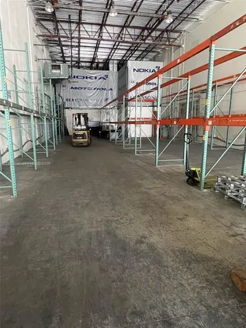 7620 NW 25 Street Miami FL 33122