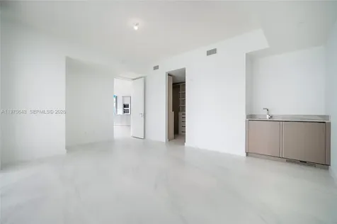 18975 Collins Avenue Sunny Isles Beach FL 33160