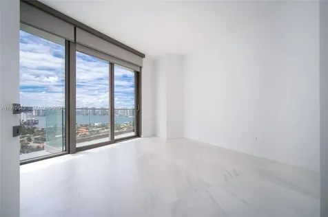 18975 Collins Avenue Sunny Isles Beach FL 33160