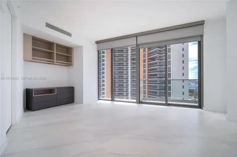 18975 Collins Avenue Sunny Isles Beach FL 33160