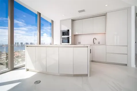 18975 Collins Avenue Sunny Isles Beach FL 33160
