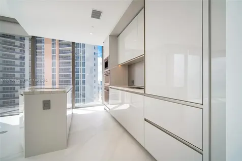 18975 Collins Avenue Sunny Isles Beach FL 33160