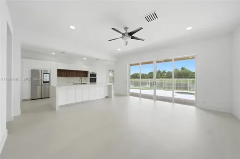 1887 Harbor View Circle Weston FL 33327