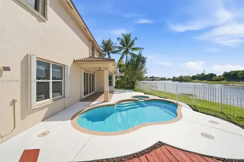 1887 Harbor View Circle Weston FL 33327