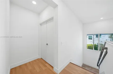 1887 Harbor View Circle Weston FL 33327