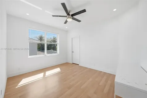1887 Harbor View Circle Weston FL 33327