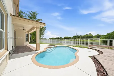 1887 Harbor View Circle Weston FL 33327