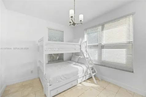 4215 Sheridan Avenue Miami Beach FL 33140