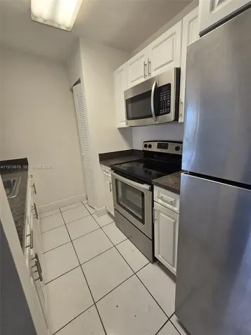 9808 Hammocks Boulevard Miami FL 33196