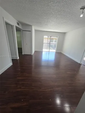 9808 Hammocks Boulevard Miami FL 33196
