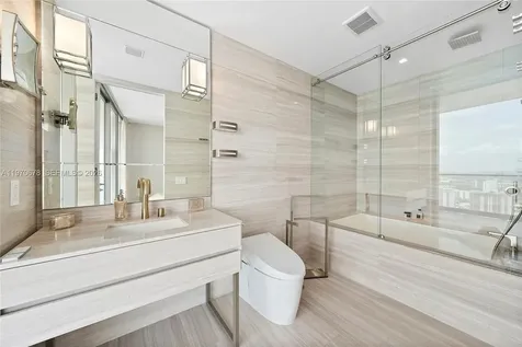 18975 Collins Avenue Sunny Isles Beach FL 33160