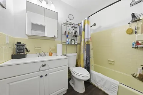 15 NW 204th Street Miami Gardens FL 33169
