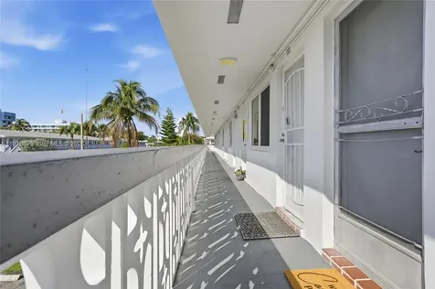 15 NW 204th Street Miami Gardens FL 33169