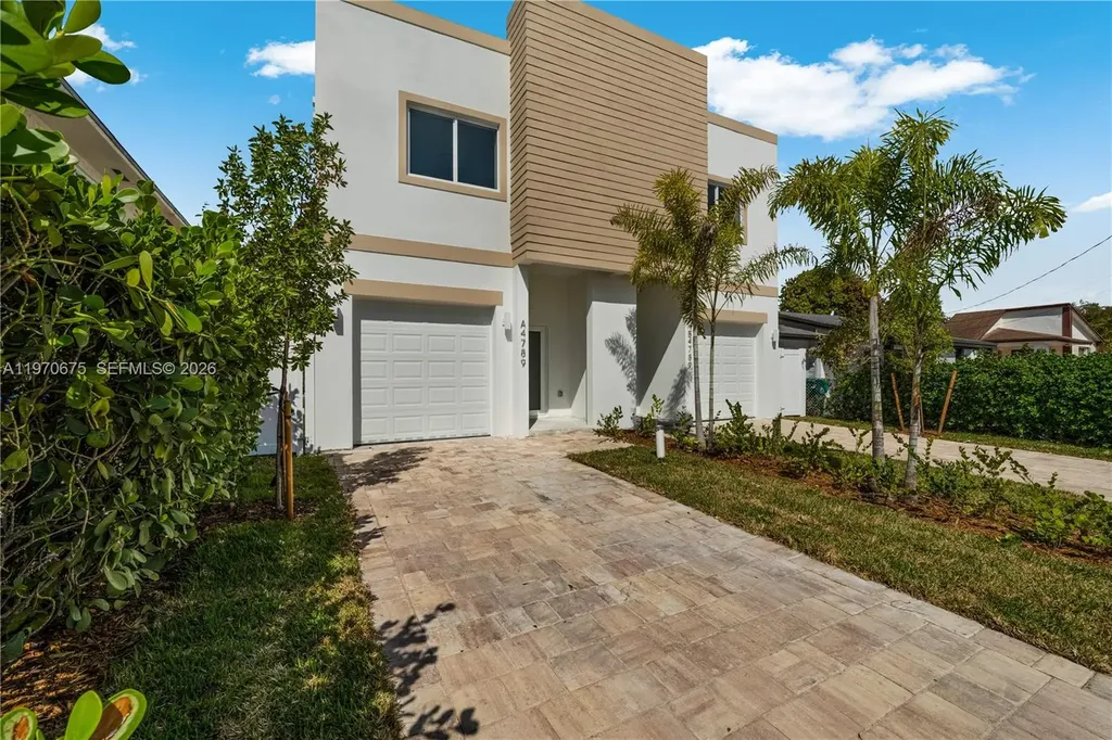 4789 NW 1st Street Miami FL 33126